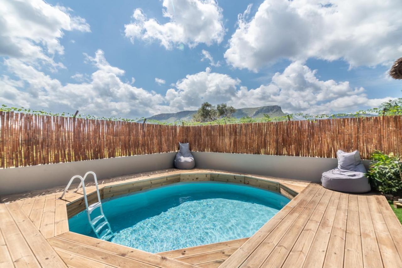Cozy House With Pool Near Beach Gazi Exterior foto