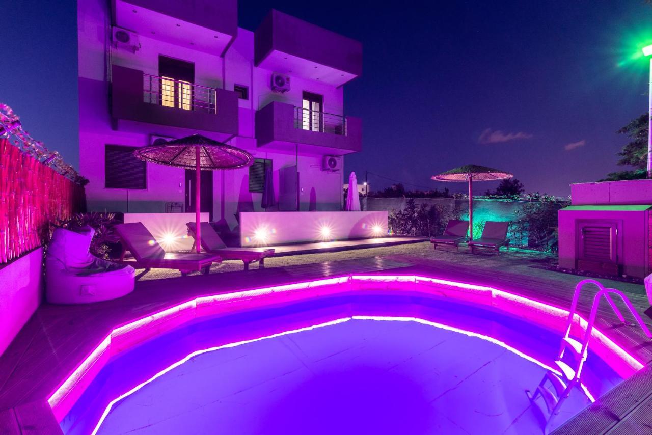 Cozy House With Pool Near Beach Gazi Exterior foto