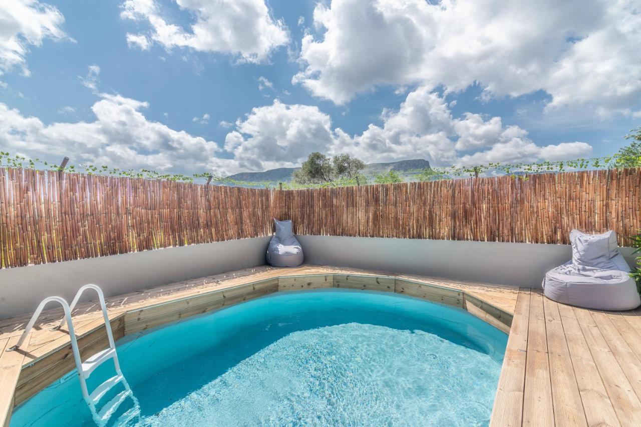 Cozy House With Pool Near Beach Gazi Exterior foto