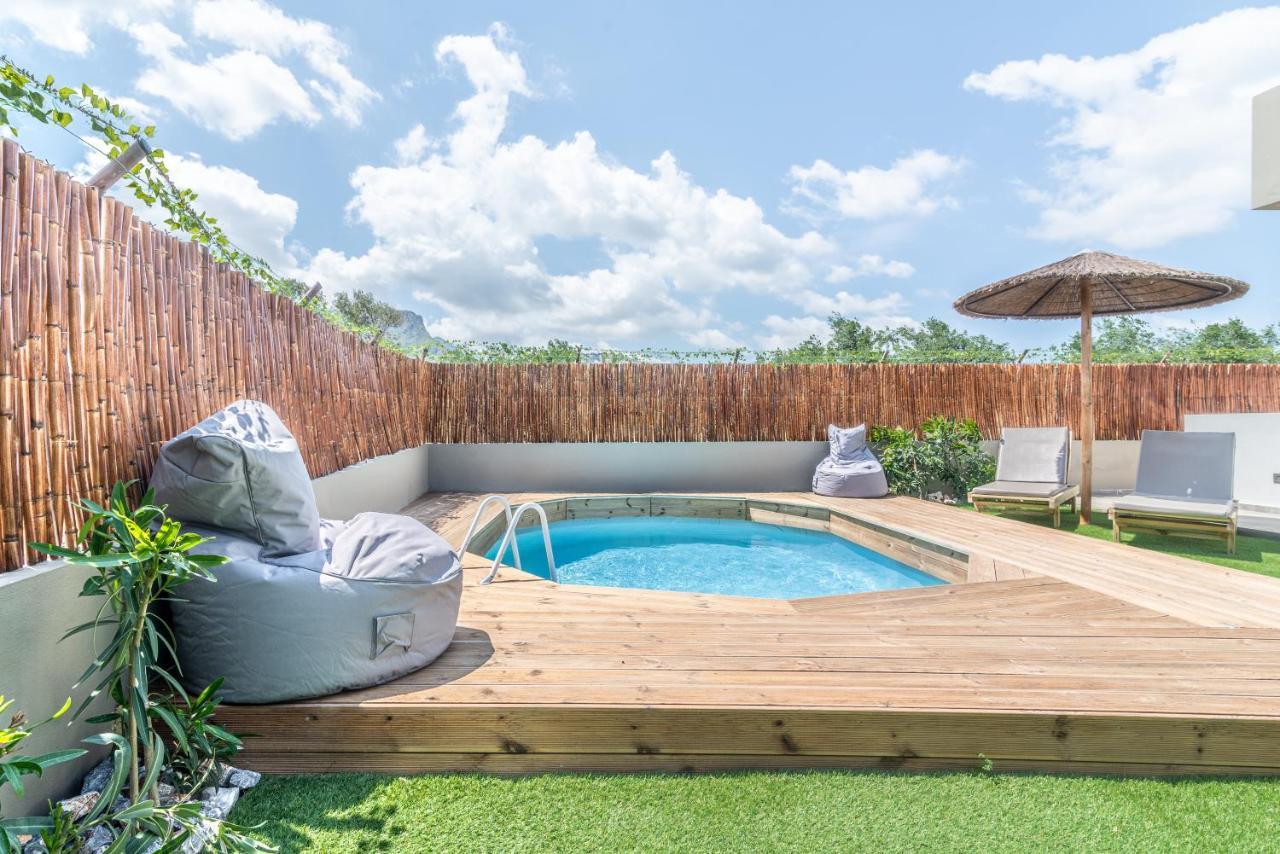 Cozy House With Pool Near Beach Gazi Exterior foto