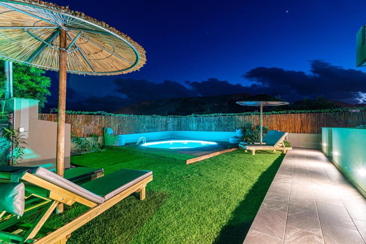 Cozy House With Pool Near Beach Gazi Exterior foto